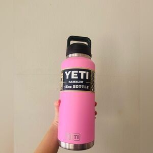 NWT Yeti Rambler 46 oz Bottle Power Pink